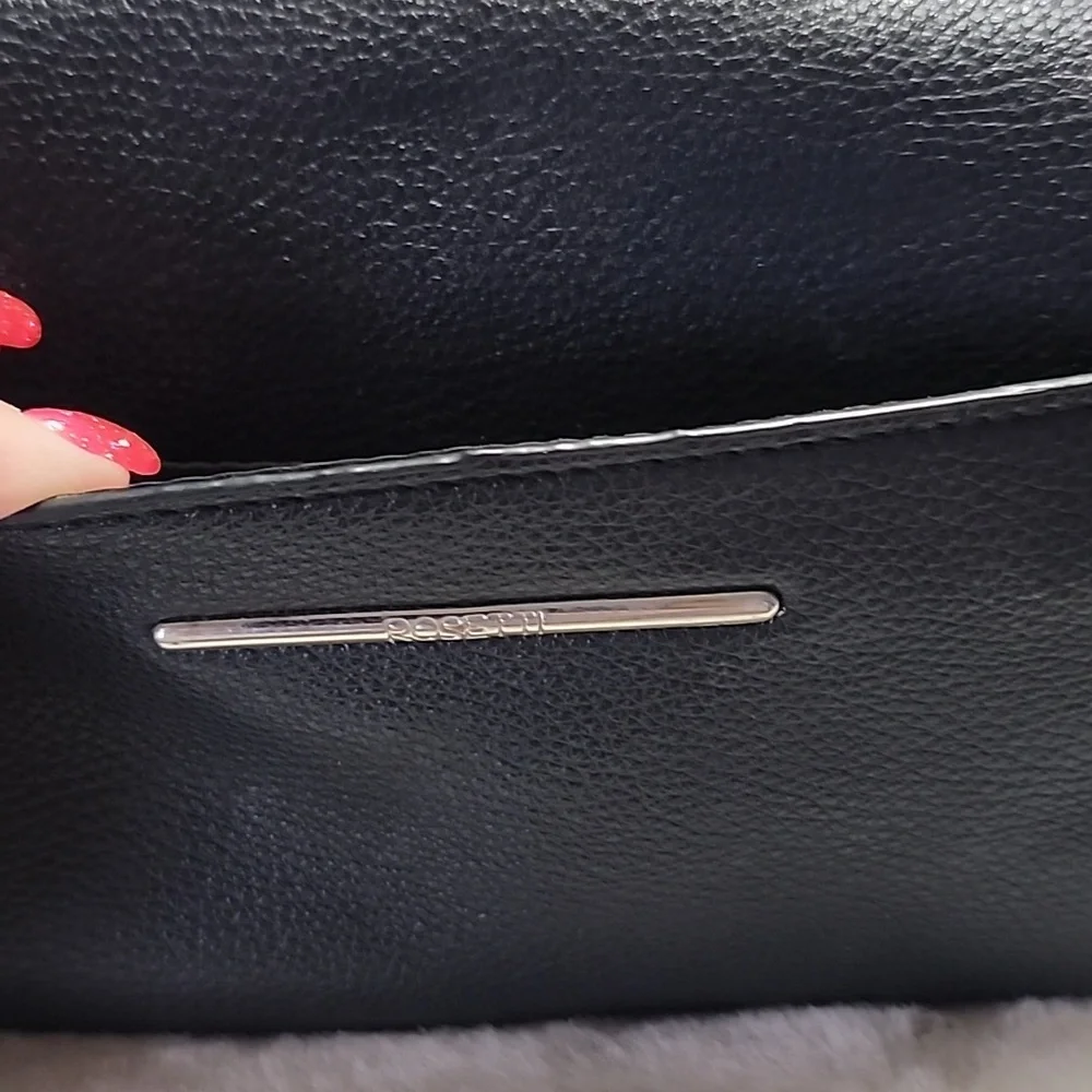 ROSETTI  CLUTCH FOLD OVER WALLET. - Picture 8 of 10